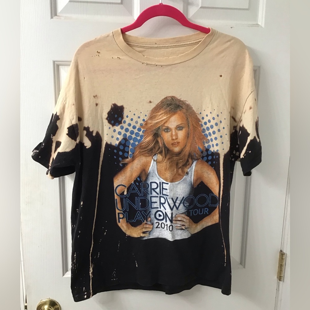 CARRIE UNDERWOOD THRASHED HOLES CONCERT TEE TOP SHIRT SZ L UNISEX 2010 TOUR